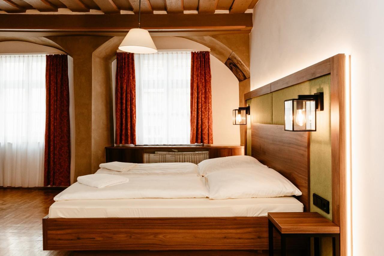Hotel-Gasthof Goldener Greifen Ротенбург-на-Таубері Екстер'єр фото