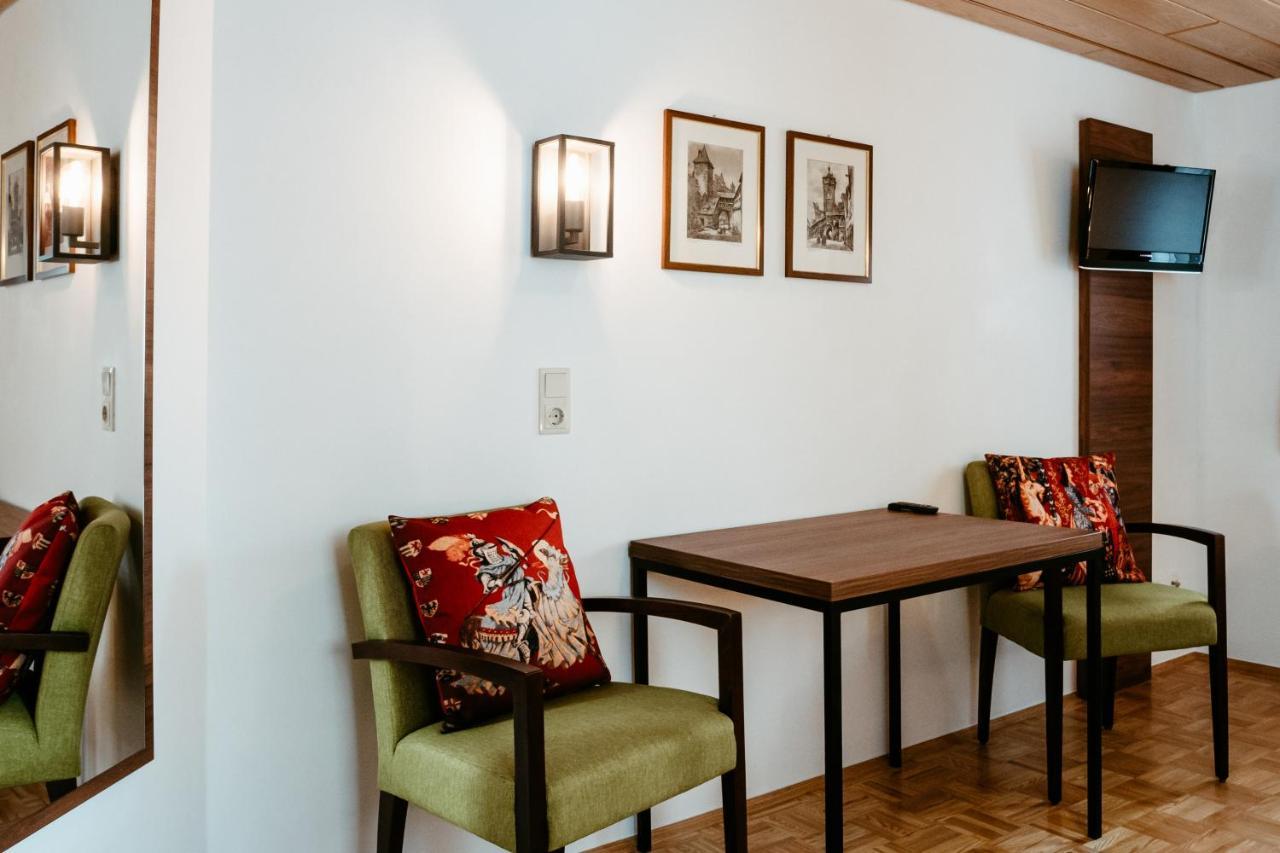 Hotel-Gasthof Goldener Greifen Ротенбург-на-Таубері Екстер'єр фото