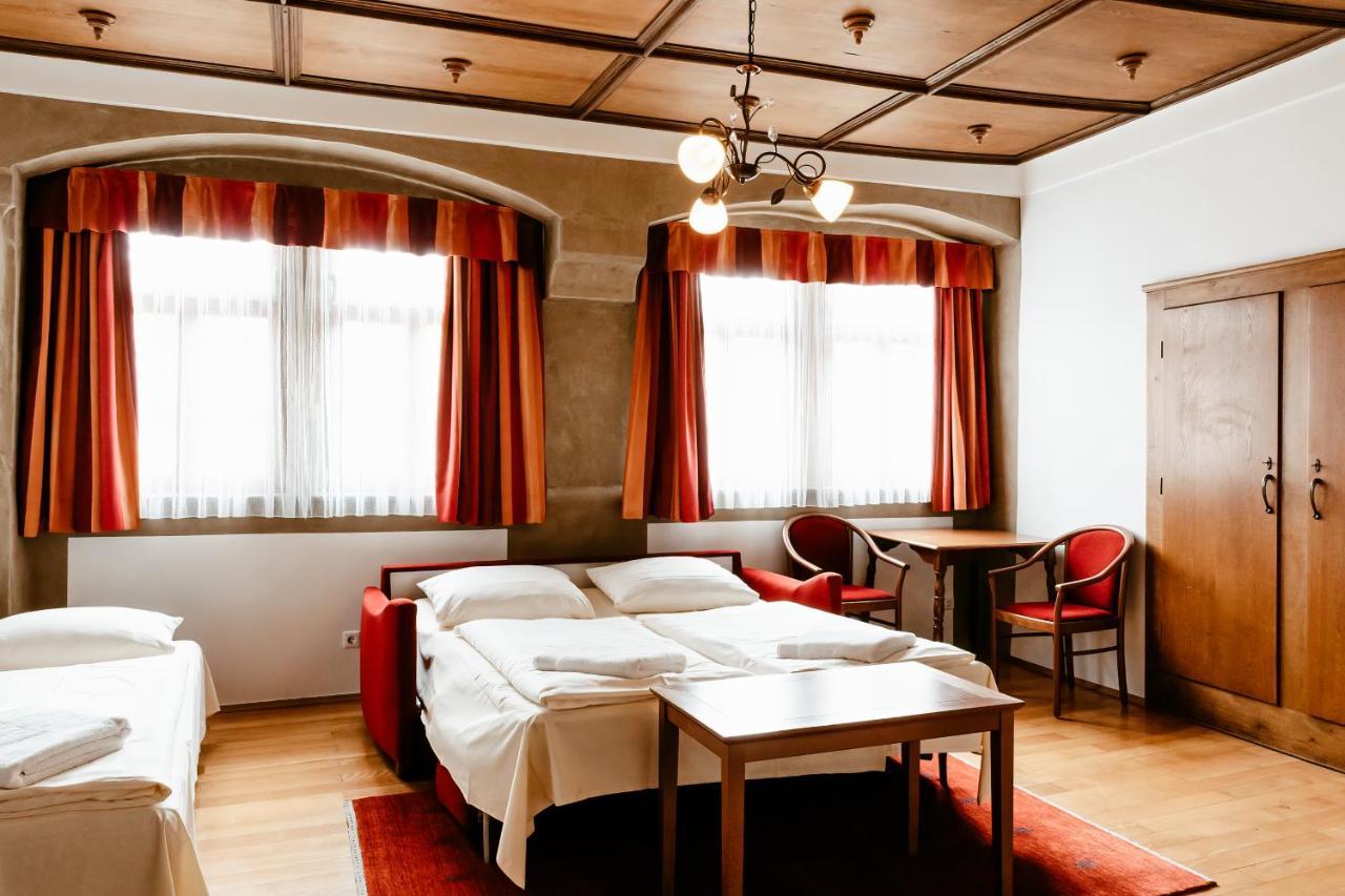 Hotel-Gasthof Goldener Greifen Ротенбург-на-Таубері Екстер'єр фото